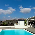 Casa Lume וילה טגיסי